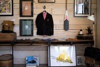 [歇后语]扛犁头下关东