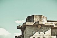 [歇后语]决了堤的河水