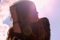 [歇后语]猴子爬上樱桃树