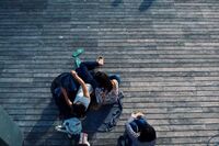 [初一作文]初中生[初一作文]独处的奢侈(500字)